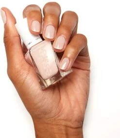 Essie Gel Couture Gel Nagellak - 40 Fairy Tailor -Mode-Cosmetica Winkel 1045x1200 4