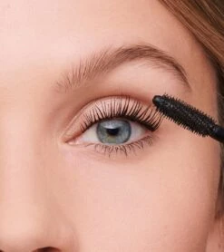 Bourjois Twist Up The Volume Mascara 002 Ultra Brown -Mode-Cosmetica Winkel 1066x1200 8