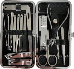 Medies - Luxe Manicureset 16 Delig Met Lederen Luxe Etui | Pedicure Set | Manicure Etui | Manicure Sets | Pedicure Sets | Nagelverzorging | Nagelknippers | Comedonlepels | Nagelvijl | Nagelriemknipper | Teennageltang | Nagelschaar | RVS 15 Medies - Luxe Manicureset 16 Delig Met Lederen Luxe Etui | Pedicure Set | Manicure Etui | Manicure Sets | Pedicure Sets | Nagelverzorging | Nagelknippers | Comedonlepels | Nagelvijl | Nagelriemknipper | Teennageltang | Nagelschaar | RVS -Mode-Cosmetica Winkel 1200x1114 1