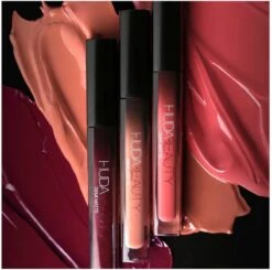 Huda Beauty Demi Matte Cream Lipstick - Révolutionnaire -Mode-Cosmetica Winkel 1200x1191 5