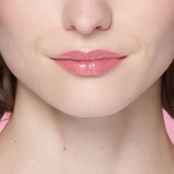 L’Oréal Paris Brilliant Signature Lippenstift - 305 Be Captivating - Roze - Ultra Glanzend 13 L’Oréal Paris Brilliant Signature Lippenstift - 305 Be Captivating - Roze - Ultra Glanzend -Mode-Cosmetica Winkel 1200x1200 426