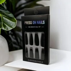 Merkloos Press On Nails - Nep Nagels – Zwart - Matte - Coffin - Manicure - Plak Nagels - Kunstnagels Nailart – Zelfklevend -Mode-Cosmetica Winkel 1200x1200 750