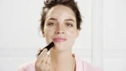 Bourjois Foundcealer Foundation - 110 Vanille Clair 23 Bourjois Foundcealer Foundation - 110 Vanille Clair -Mode-Cosmetica Winkel 1200x675 3