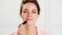 Bourjois Always Fabulous Foundation Concealer Stick - 210 Light Beige -Mode-Cosmetica Winkel 1200x679