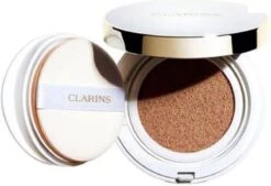 Clarins Everlasting Cushion - Foundation - SPF50 - 112 Amber -Mode-Cosmetica Winkel 1200x821