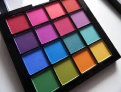 NYX Professional Makeup Ultimate Shadow Palette - Brights USP04 - Oogschaduw Palet -Mode-Cosmetica Winkel 1200x910 3