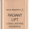 Max Factor Radiant Lift FD - 45 Warm Almond 1 Max Factor Radiant Lift FD - 45 Warm Almond -Mode-Cosmetica Winkel 279x1200