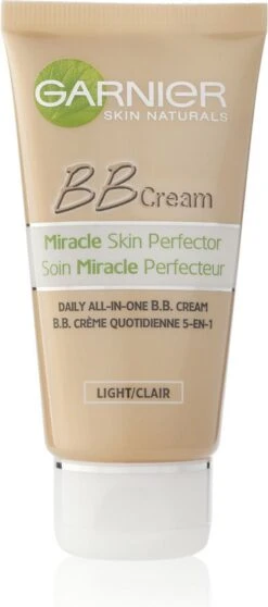 Garnier SkinActive - BB Cream Classic Light 5-in-1 Dagverzorging - 50ml - Getinte Dagcrème -Mode-Cosmetica Winkel 531x1200 1