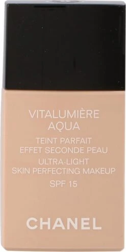 Chanel Vitalumiere Aqua Foundation - 30 Beige - SPF15 - 30 Ml 21 Chanel Vitalumiere Aqua Foundation - 30 Beige - SPF15 - 30 Ml -Mode-Cosmetica Winkel 600x1200 1