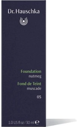 Dr. Hauschka - Foundation - 05 Chestnut -Mode-Cosmetica Winkel 732x1200