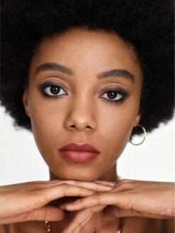 Rimmel London Soft Kohl Kajal Oogpotlood - 061 Jet Black -Mode-Cosmetica Winkel 901x1200 1